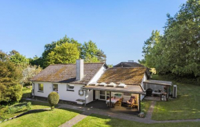 5 Bedroom Beach Front Home In Hesselager